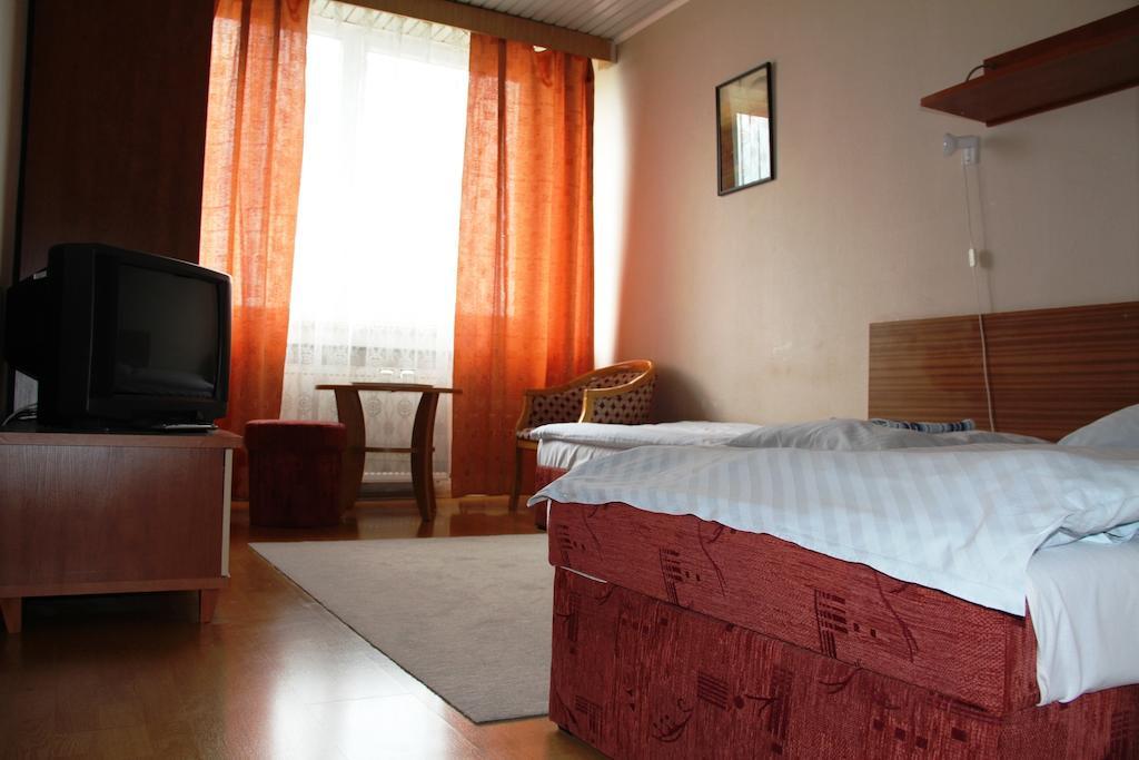 زيلينا Hotel Dom Techniky الغرفة الصورة