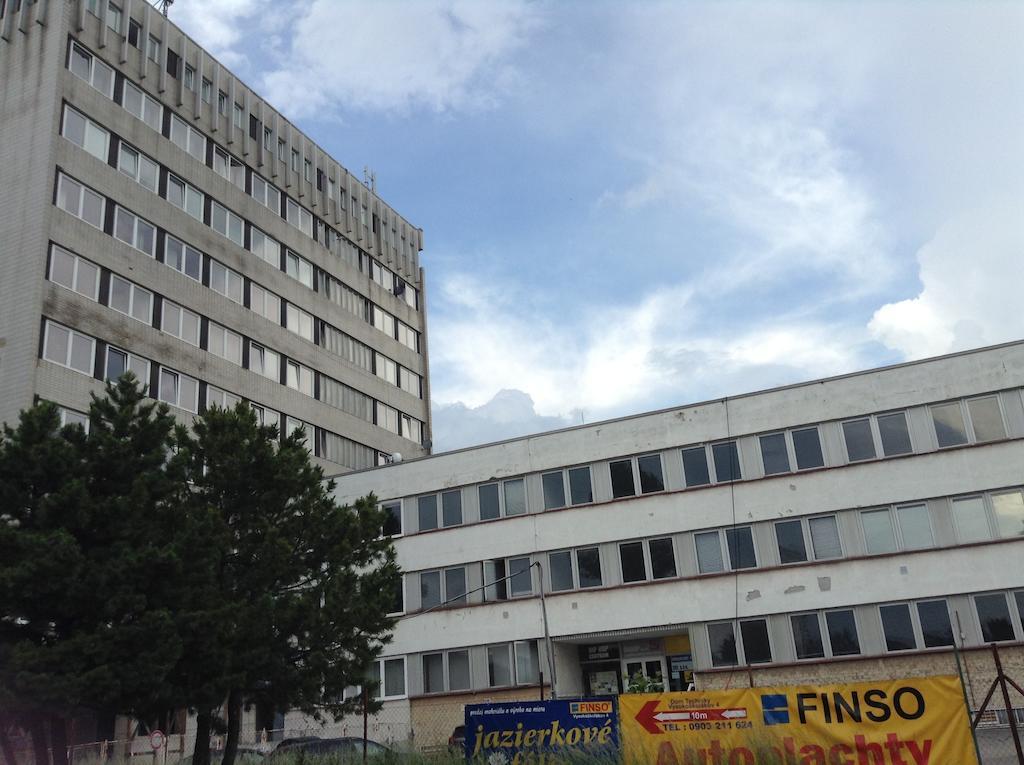 زيلينا Hotel Dom Techniky المظهر الخارجي الصورة